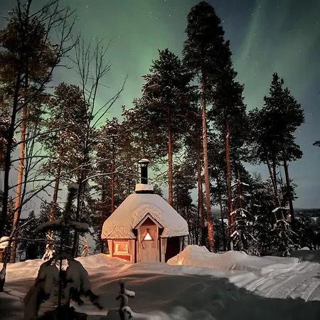 Lumi Hill - Northern Lights * Inari