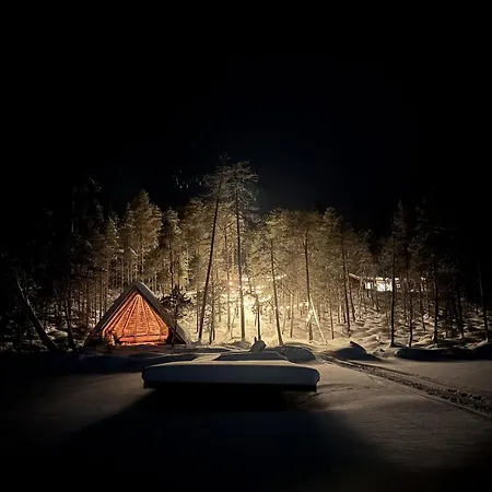 Lumi Hill - Northern Lights * Inari
