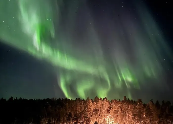 Lumi Hill - Northern Lights * Inari