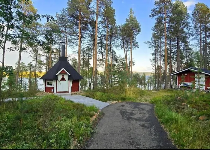 Lumi Hill - Northern Lights * Inari